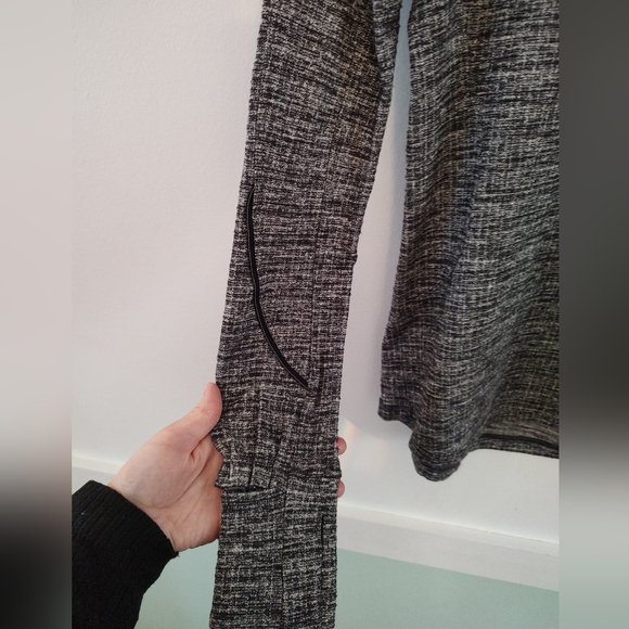 Lululemon Extra Mile Long Sleeve Pullover- Size 4 - Picture 4 of 15